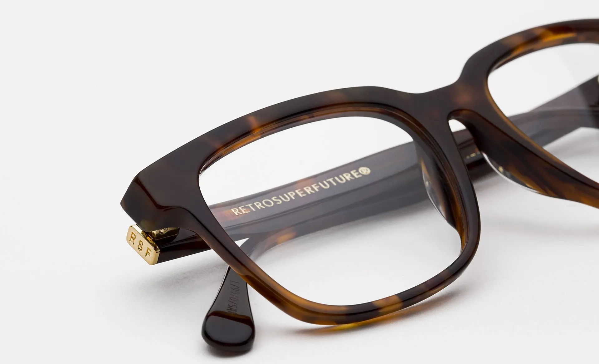 Numero 19 Havana sold by RetroSuperFuture product image thumbnail 4