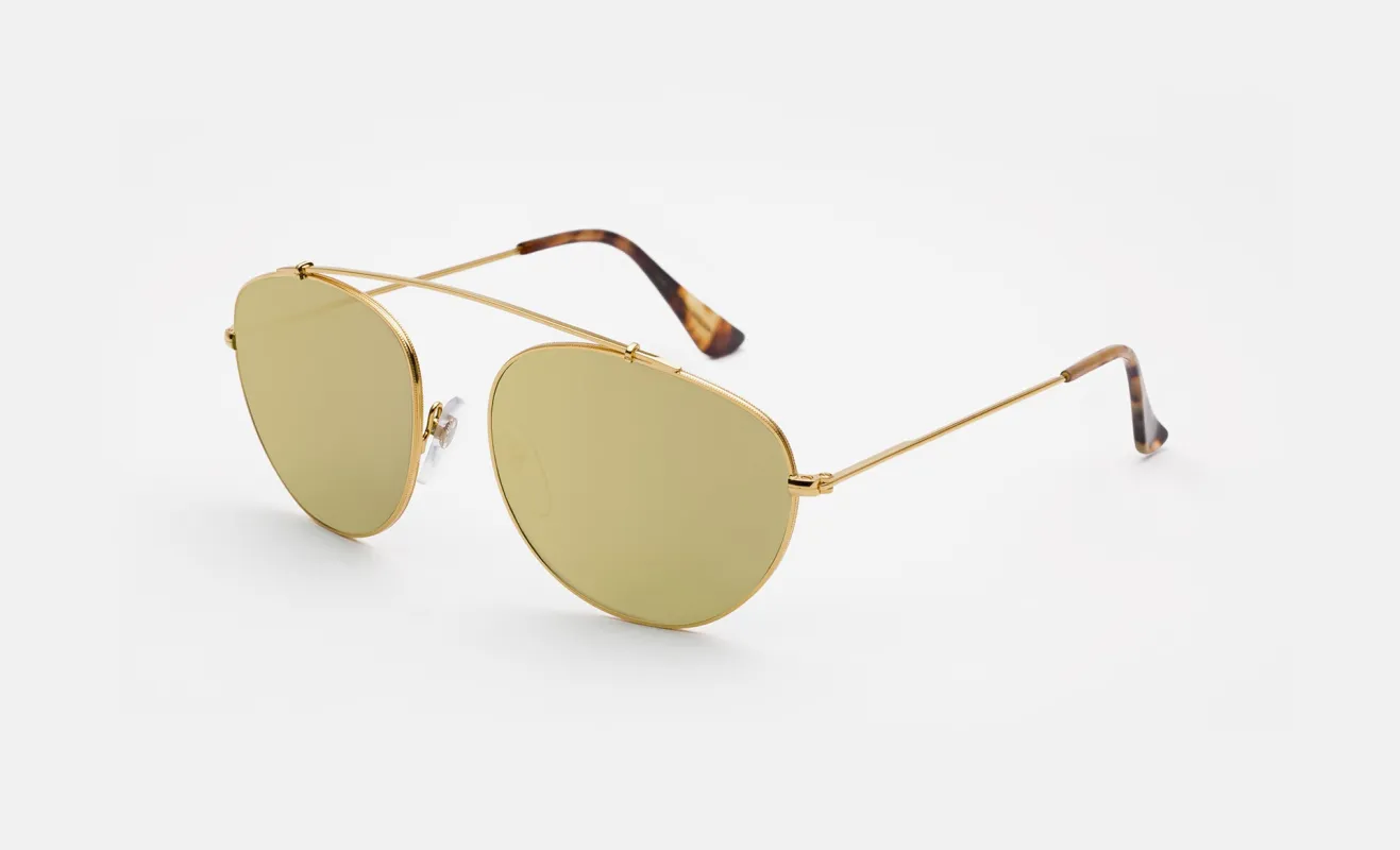 Leon Zero Gold sold by RetroSuperFuture