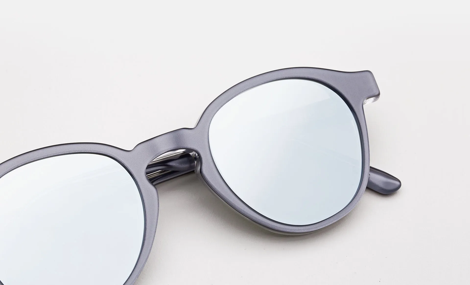 SUPER / Andy Warhol The Iconic Series Silver sold by RetroSuperFuture product image thumbnail 4