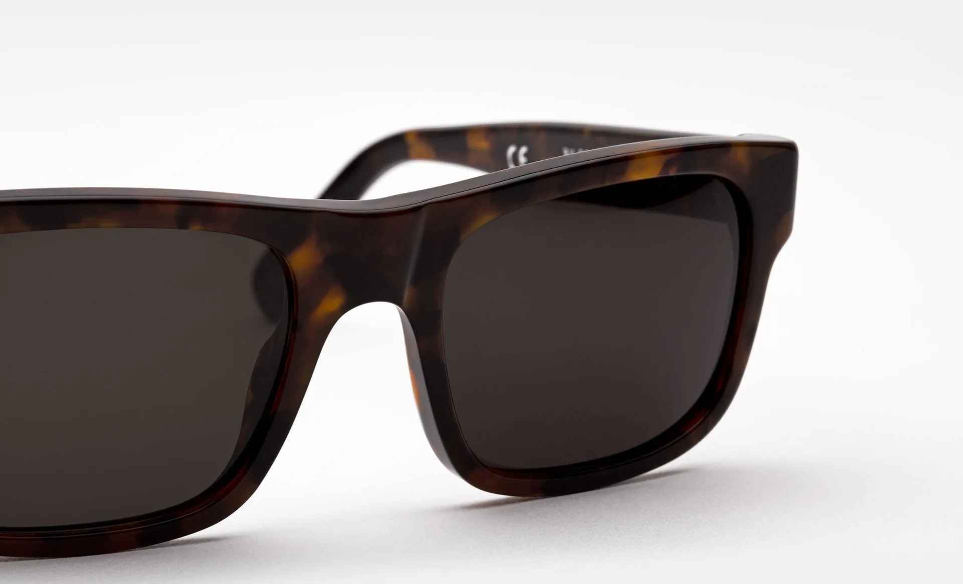 Genesee Classic Havana sold by RetroSuperFuture product image thumbnail 2