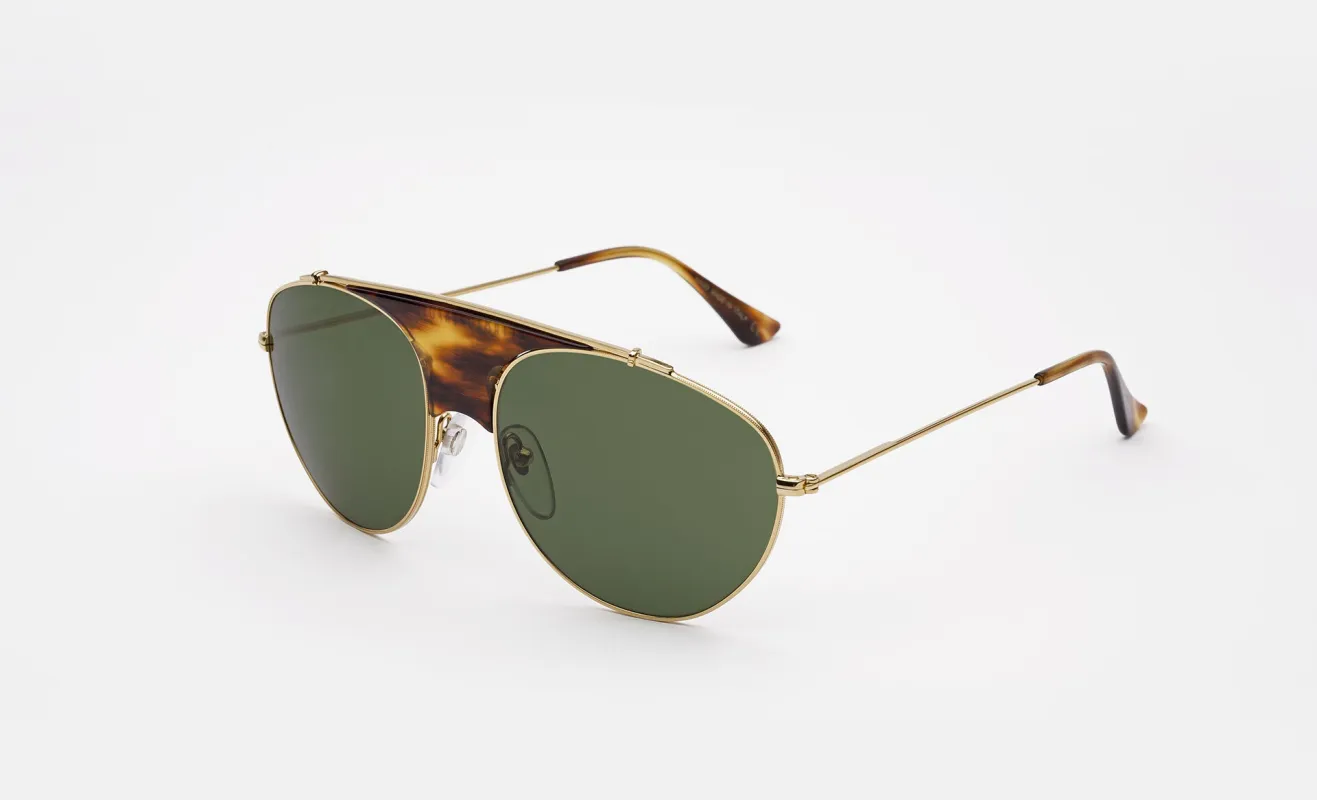 Léon Hunter made by RetroSuperFuture