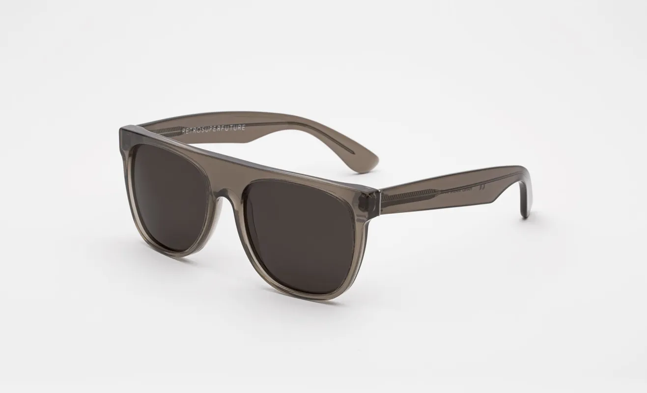 Flat Top Deep Black made by RetroSuperFuture