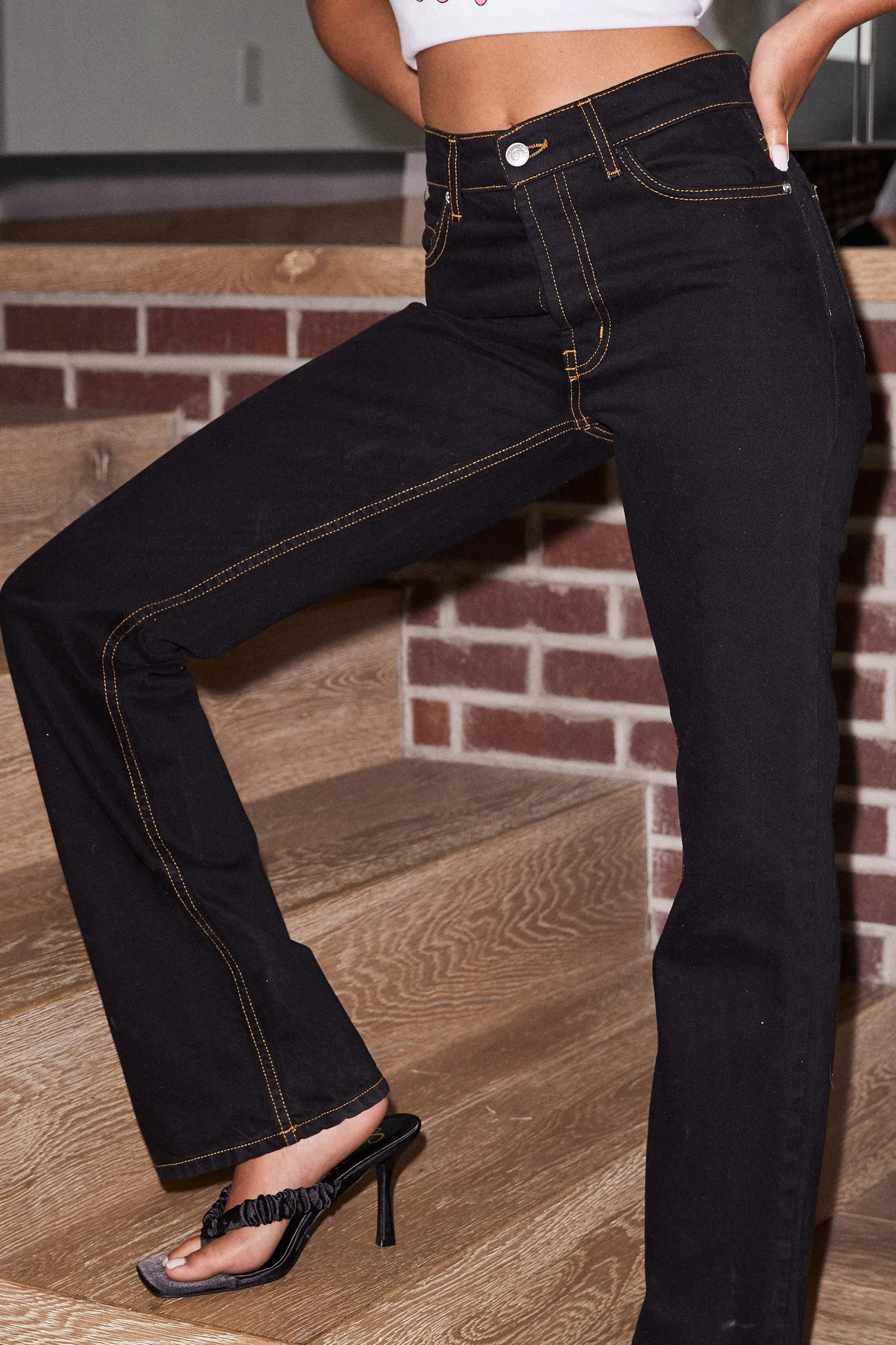 The Weekend / Speakeasy sold by REVICE product image thumbnail 2