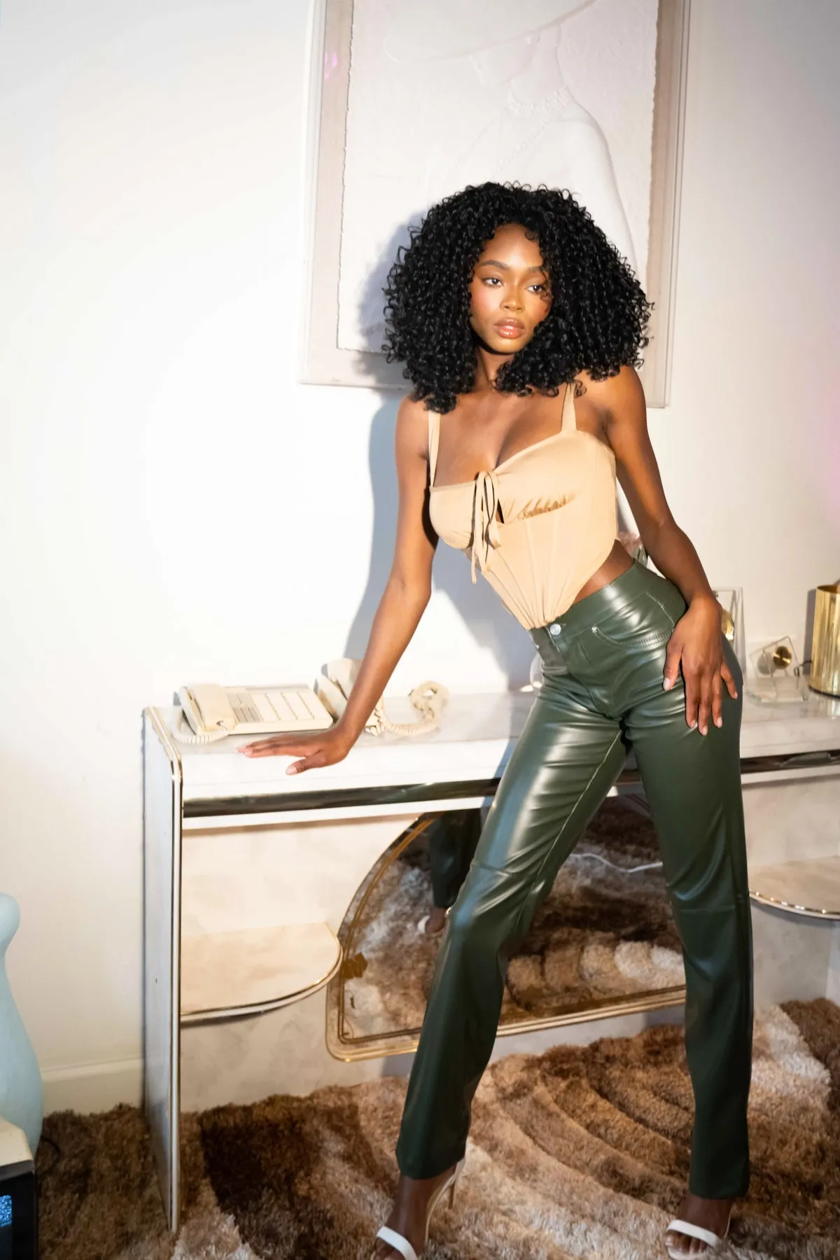 909 / On the Rox sold by REVICE