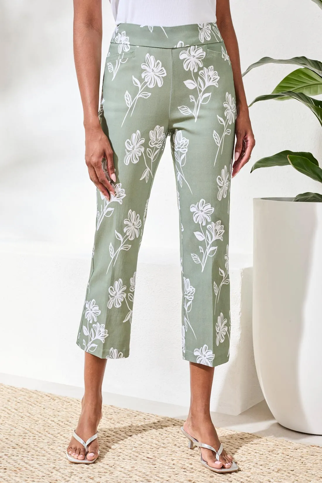 Floral Print Cropped Pull-On Ankle Pant sold by Revolution Boutique