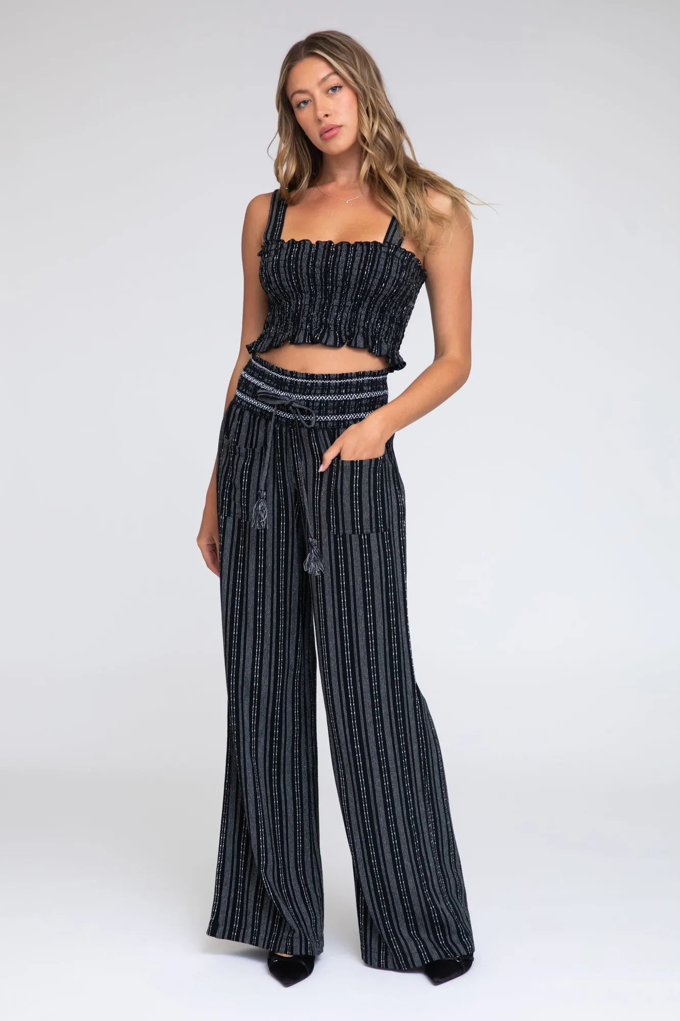 Smocked Top and Boardwalk Pant Linen Set - Black/White sold by Rewash product image thumbnail 5