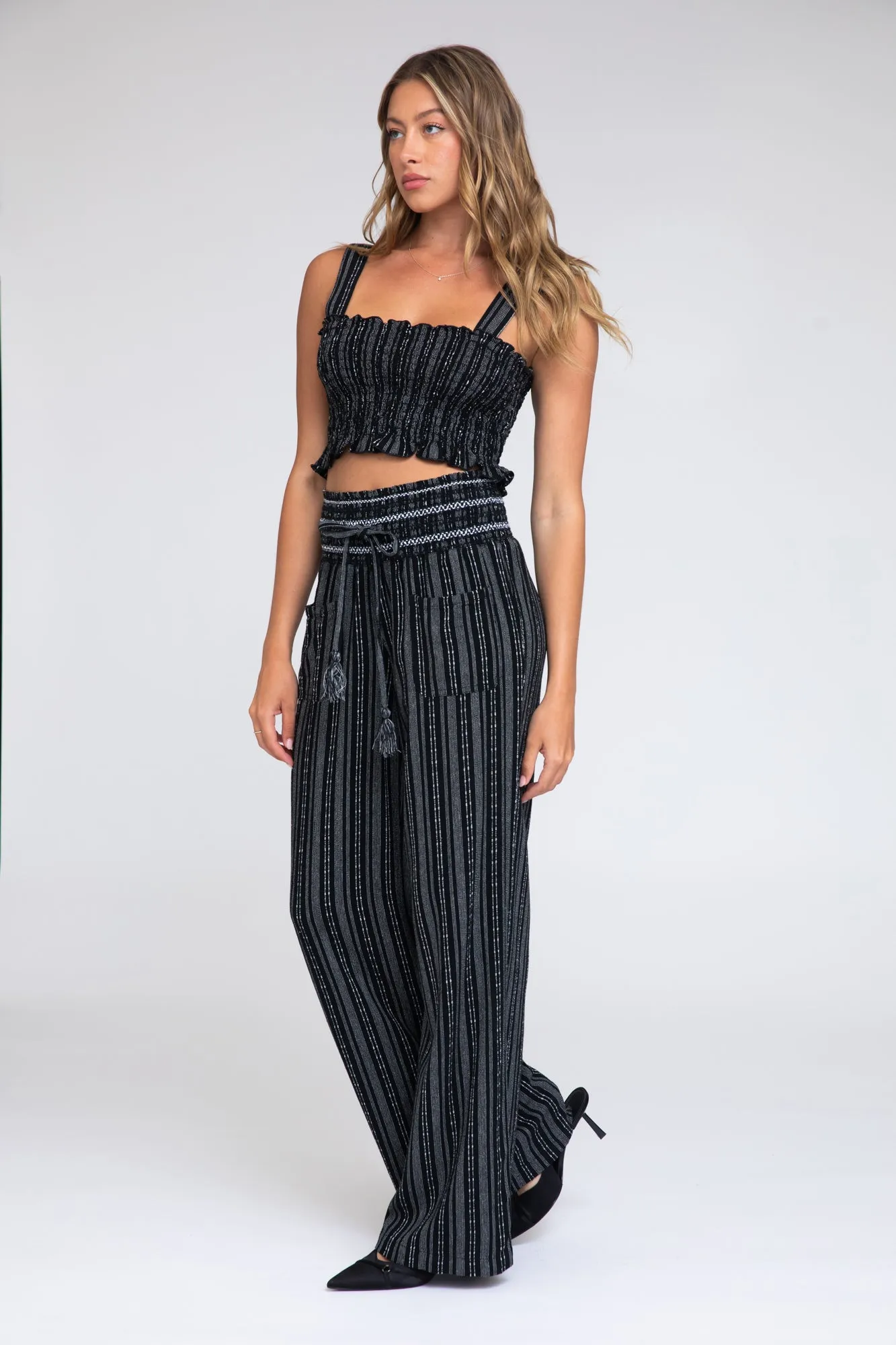 Smocked Top and Boardwalk Pant Linen Set - Black/White sold by Rewash product image thumbnail 3