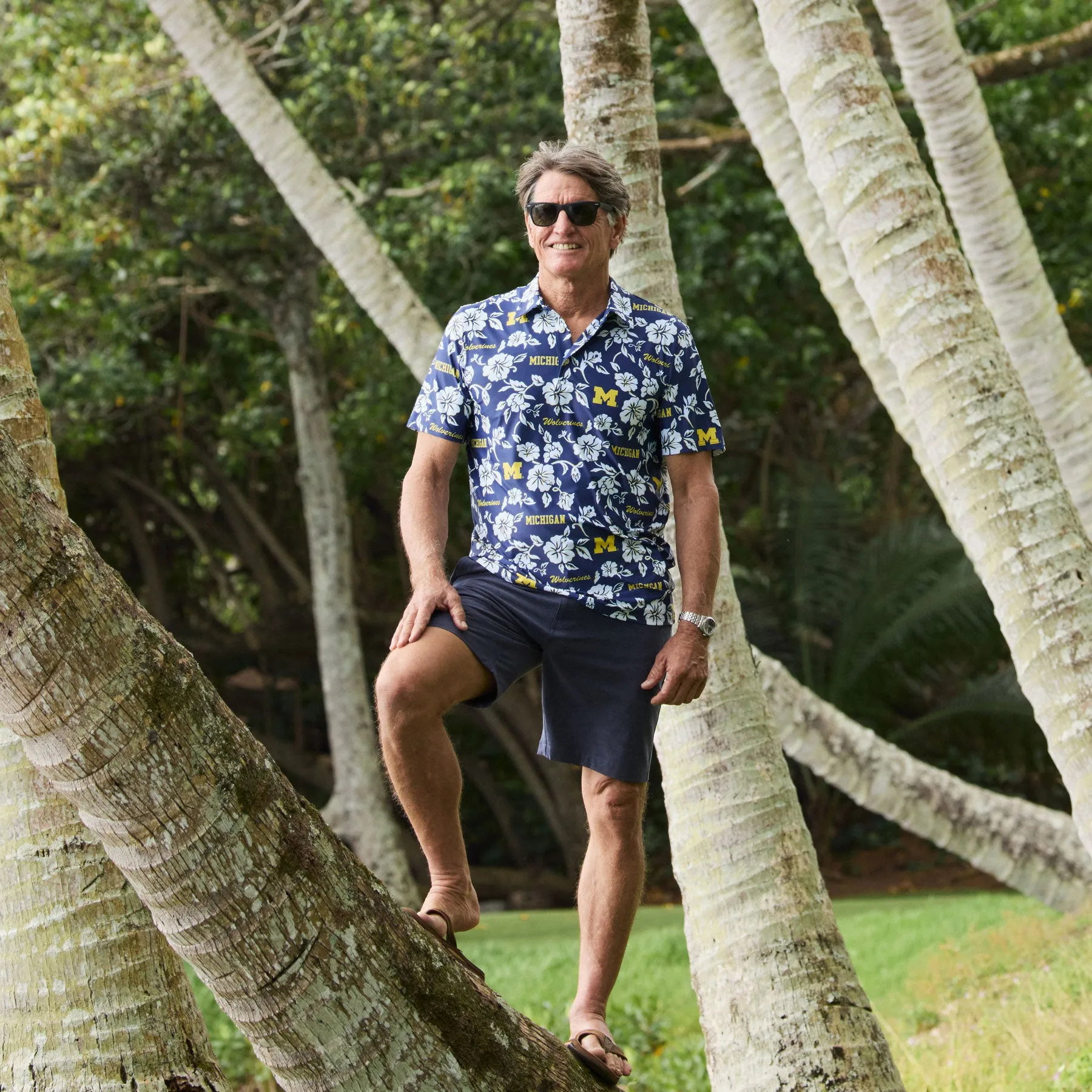 UNIVERSITY OF MICHIGAN GAME DAY PERFORMANCE POLO sold by Reyn Spooner product image thumbnail 3