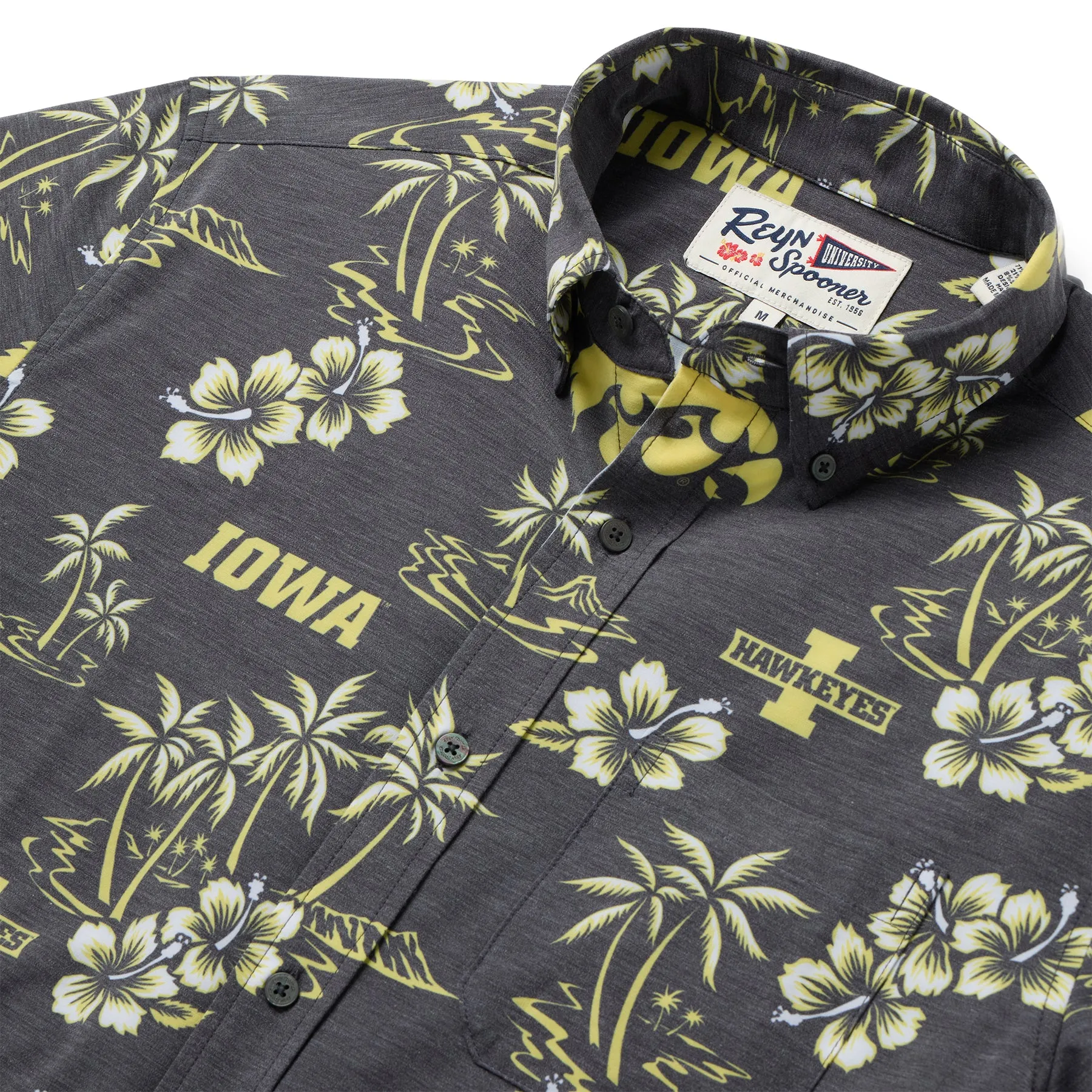 UNIVERSITY OF IOWA GAME DAY PERFORMANCE BUTTON FRONT sold by Reyn Spooner product image thumbnail 2