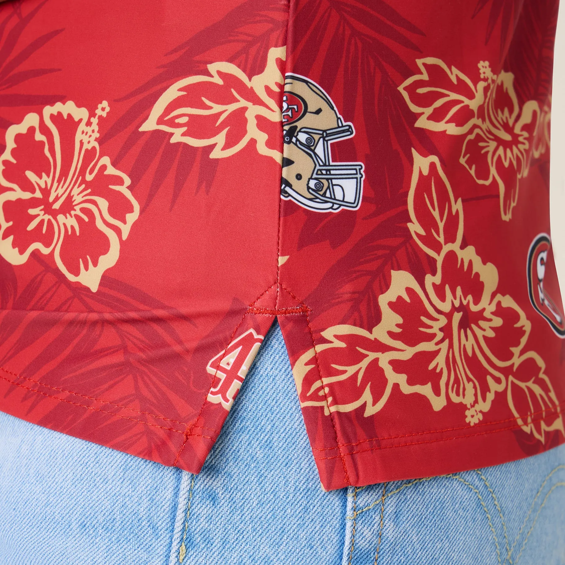 WOMEN'S SAN FRANCISCO 49ERS GAME DAY PERFORMANCE POLO sold by Reyn Spooner product image thumbnail 3