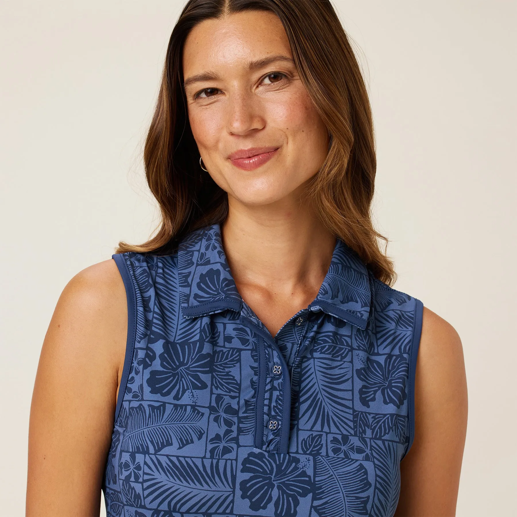 FLORAL FRAMES IVY PERFORMANCE TOP sold by Reyn Spooner product image thumbnail 4