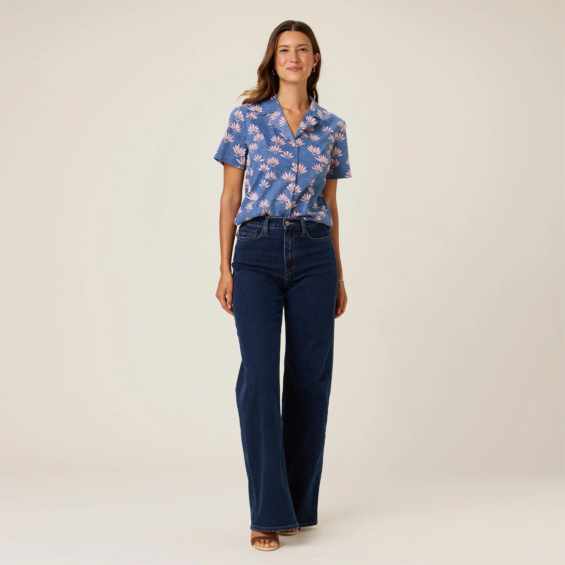 FALLING FAN FLOWERS FINLEY TOP sold by Reyn Spooner product image thumbnail 3