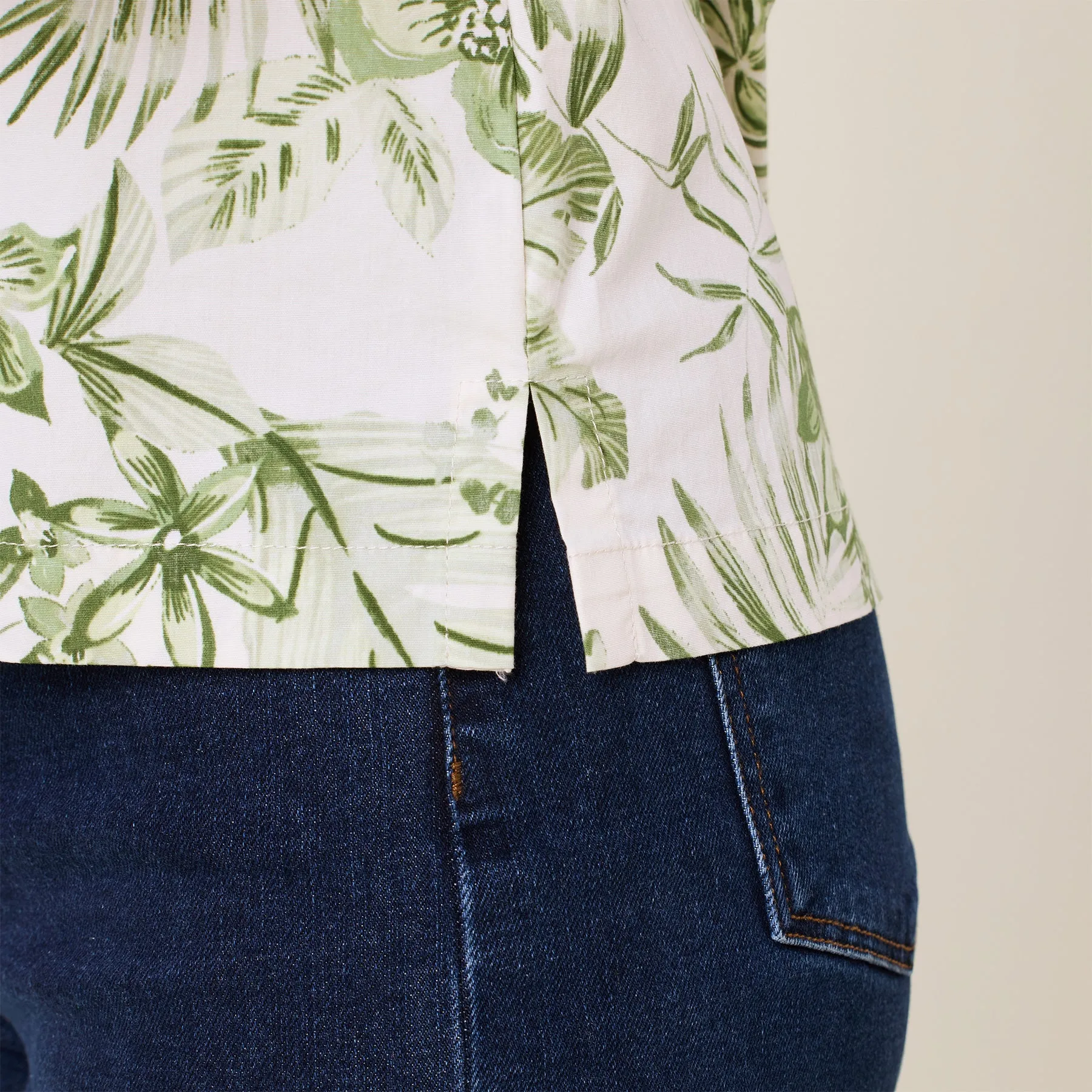 BREEZY BISCUS FINLEY TOP sold by Reyn Spooner product image thumbnail 5