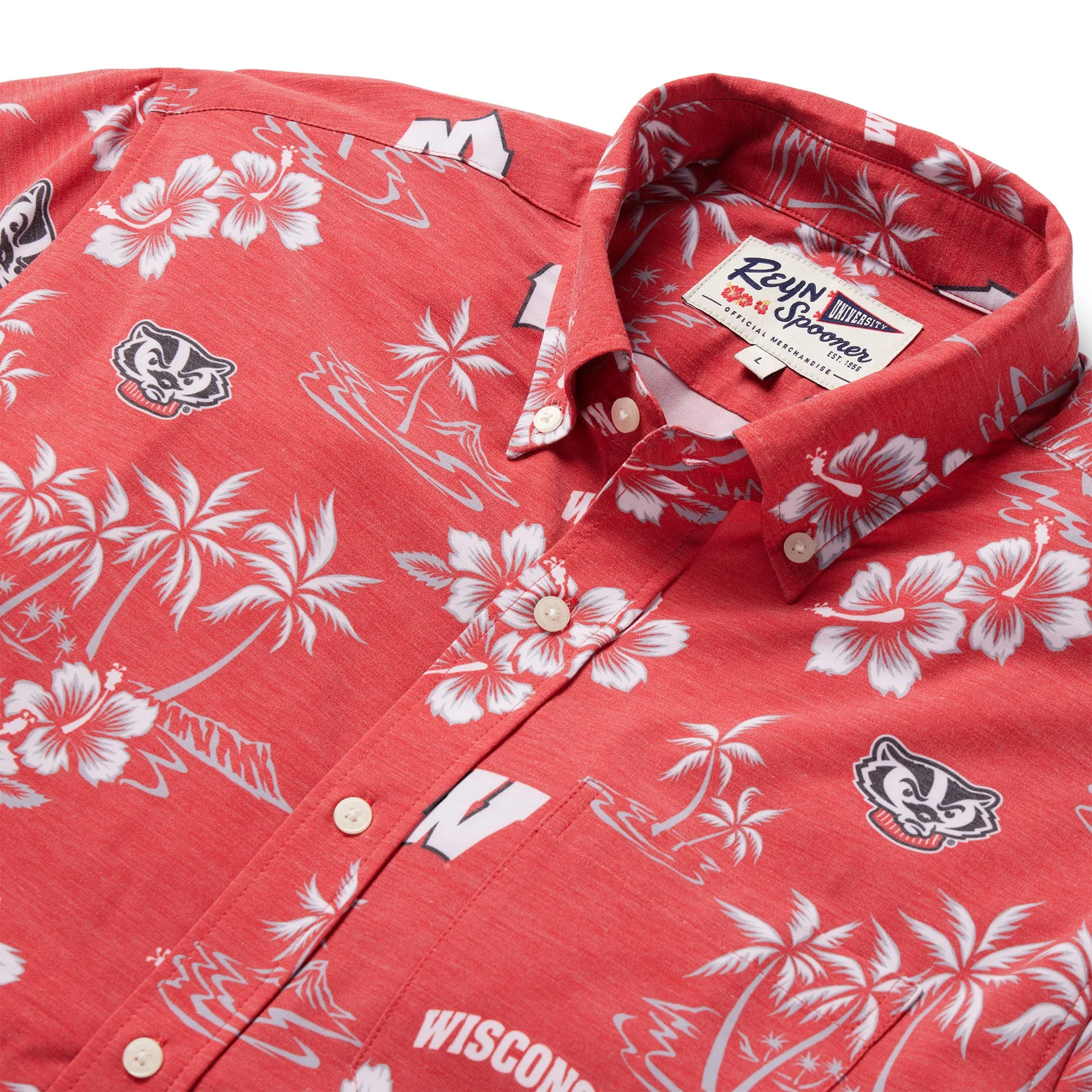 UNIVERSITY OF WISCONSIN GAME DAY PERFORMANCE BUTTON FRONT sold by Reyn Spooner product image thumbnail 2