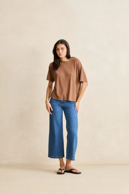 Essential Linen Ss T-Shirt Chocolate made by Rhythm.