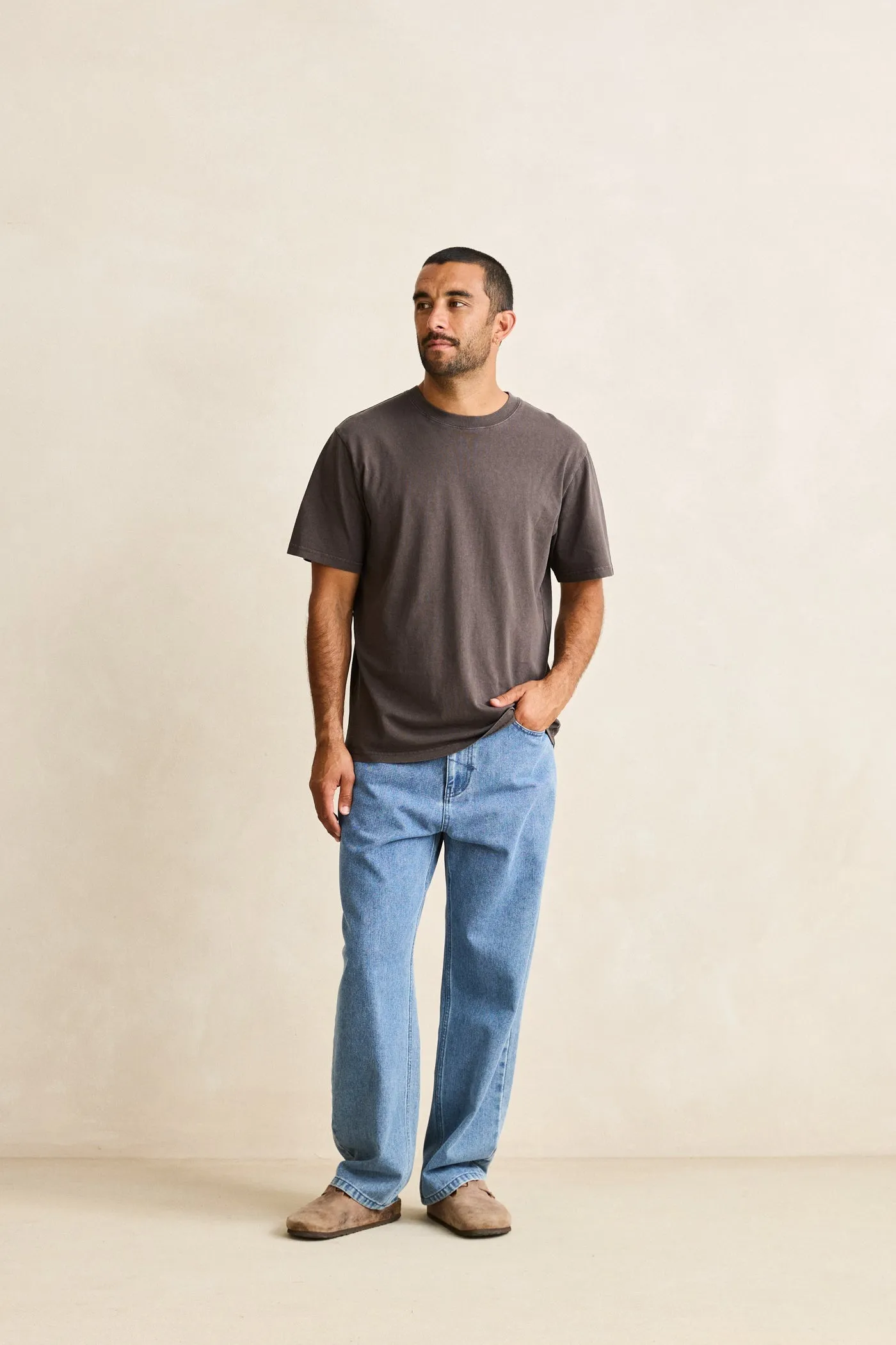 Essential Heavyweight Ss T-Shirt Vintage Black sold by Rhythm. product image thumbnail 3
