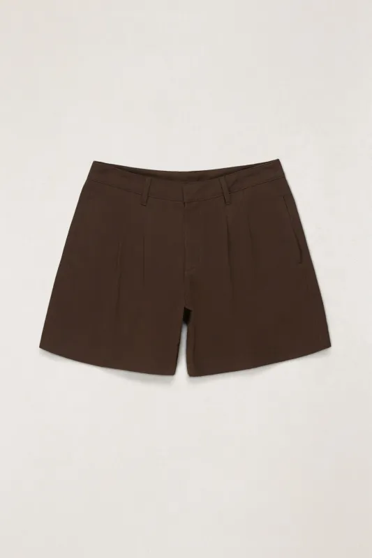 Relaxed Pleated Short Brown made by Rhythm.