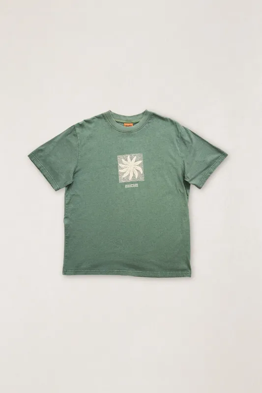 Crustacean Vintage Ss T-Shirt Silver Pine made by Rhythm.