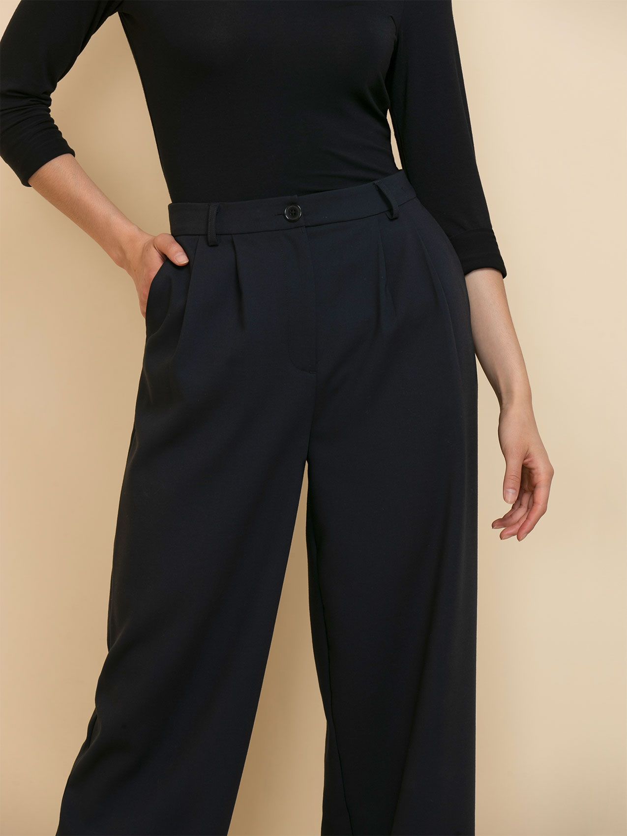 Maxwell Wide Leg Pleated Pant in Luxe Tailored sold by Ricki's product image thumbnail 4