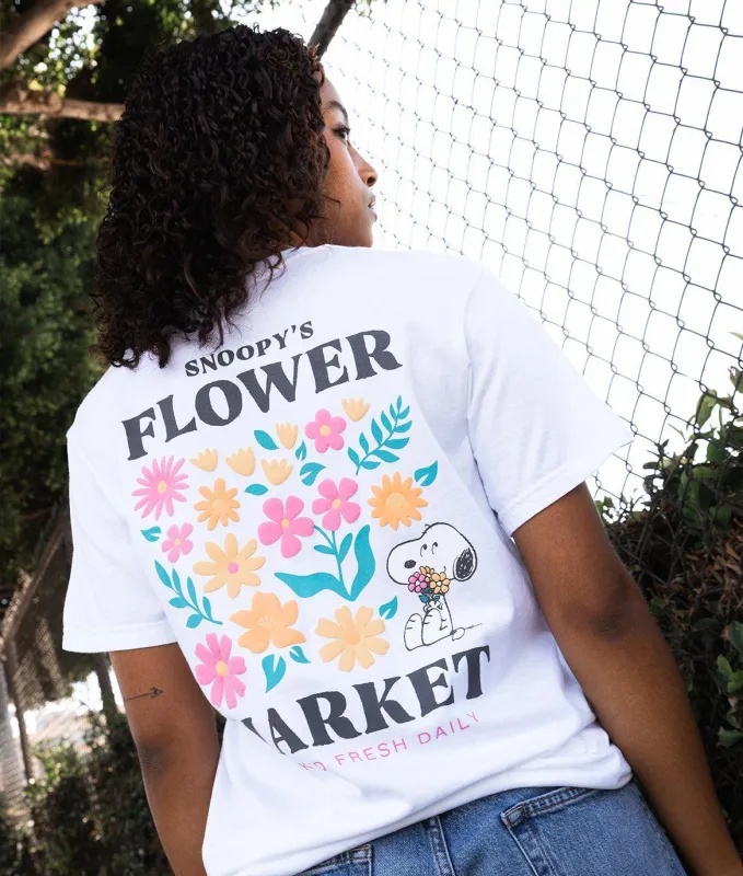 Peanuts Snoopy's Flower Market Puff Boyfriend Tee made by riot society