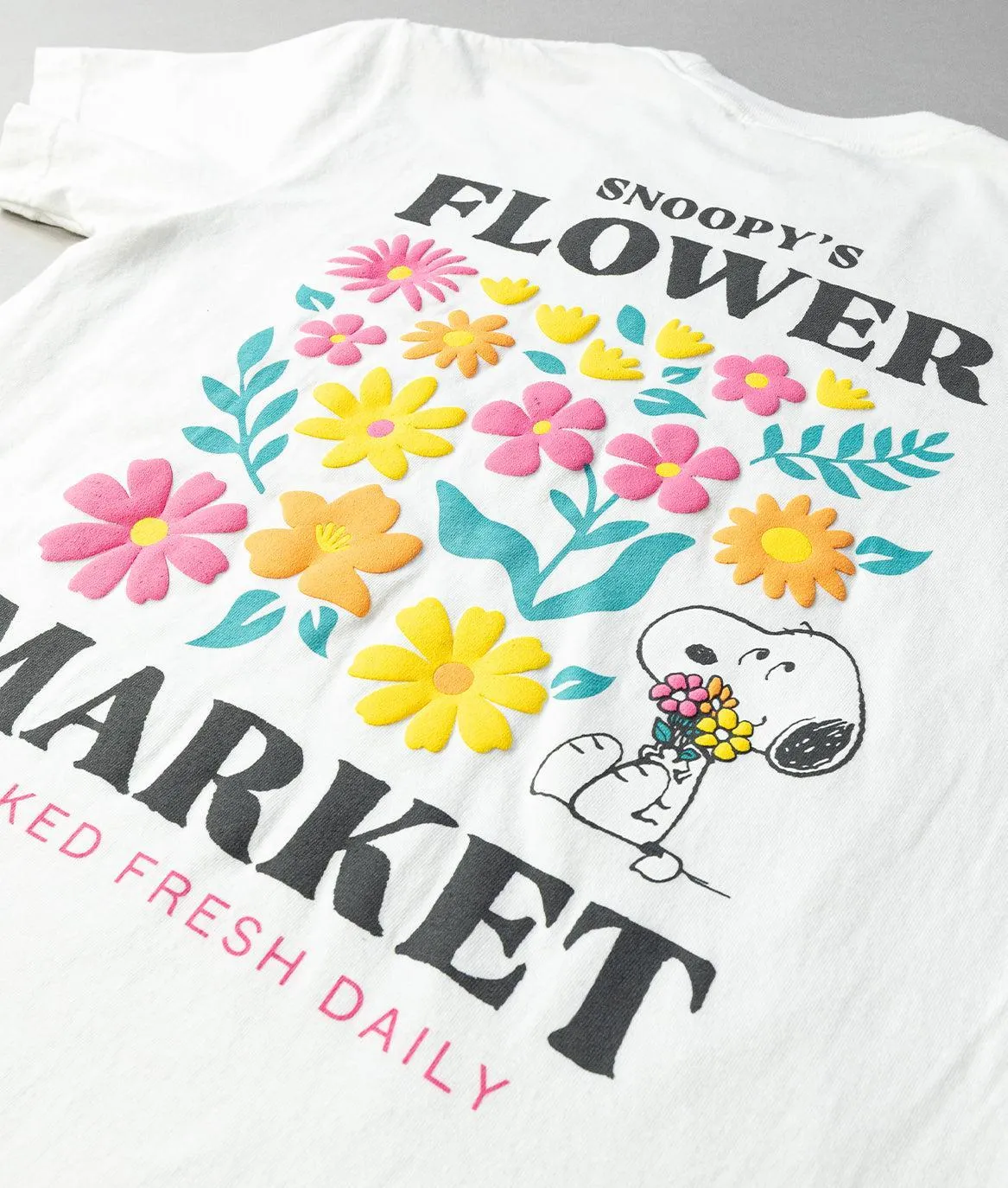 Peanuts Snoopy's Flower Market Puff Boyfriend Tee sold by riot society product image thumbnail 3
