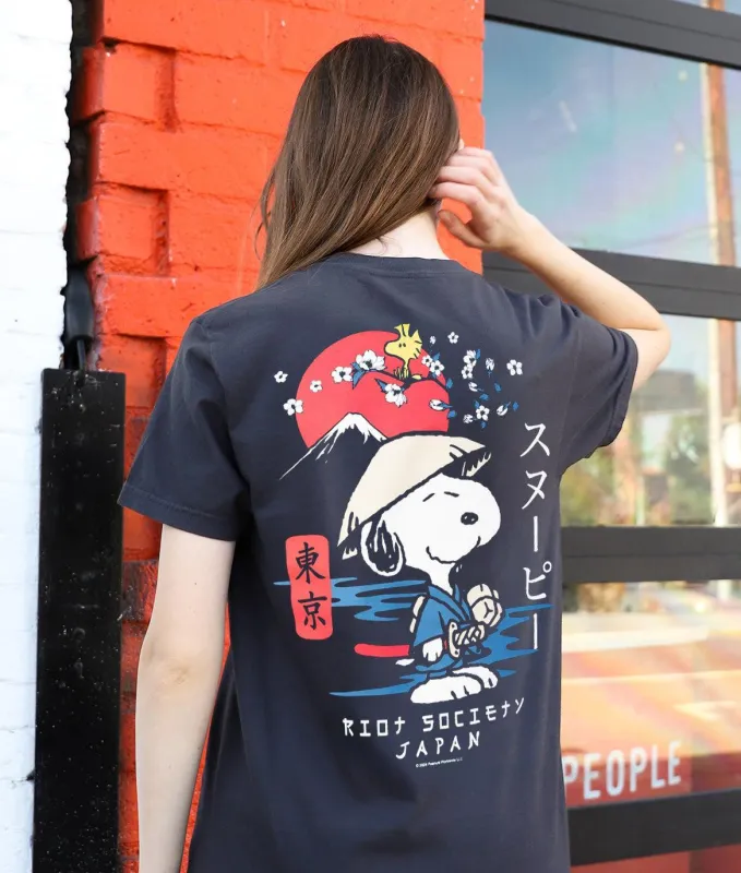 Peanuts Snoopy & Woodstock Samurai Boyfriend Tee - Graphite made by riot society