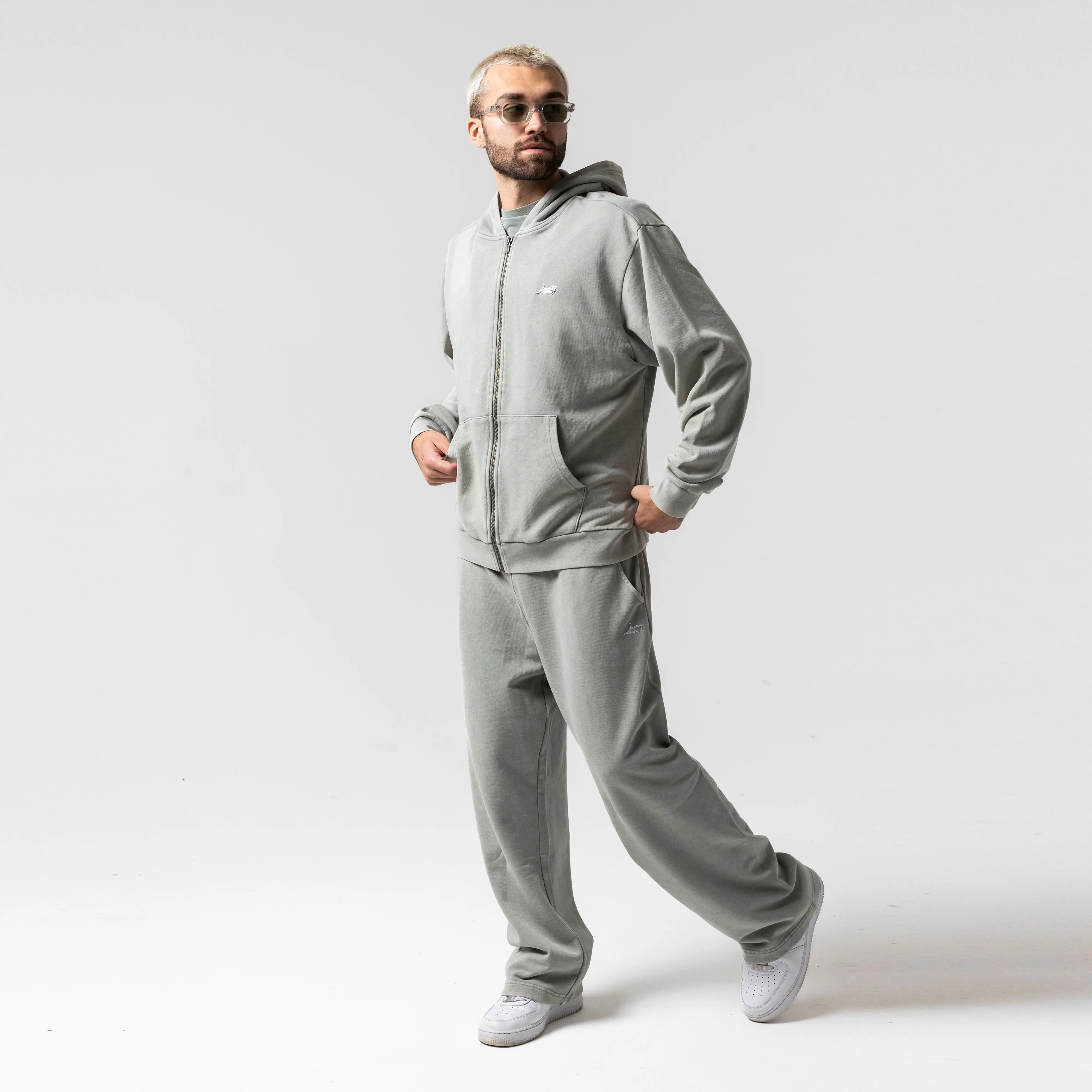 Castanza Straight Leg Sweatpants (Sage Vintage Wash) sold by Ripndip product image thumbnail 4