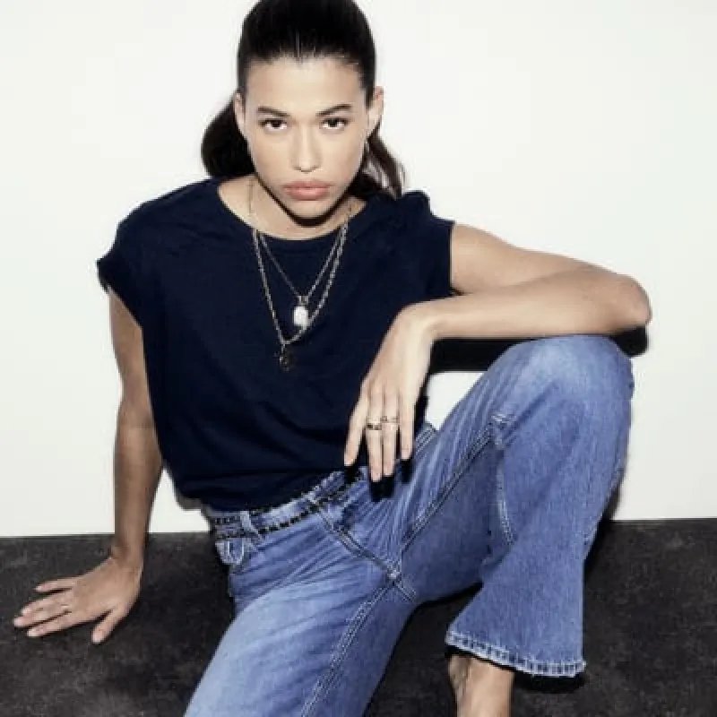 Navy crew neck t-shirt sold by River Island