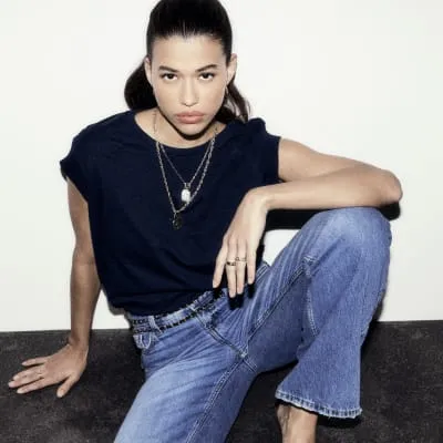 Navy crew neck t-shirt sold by River Island