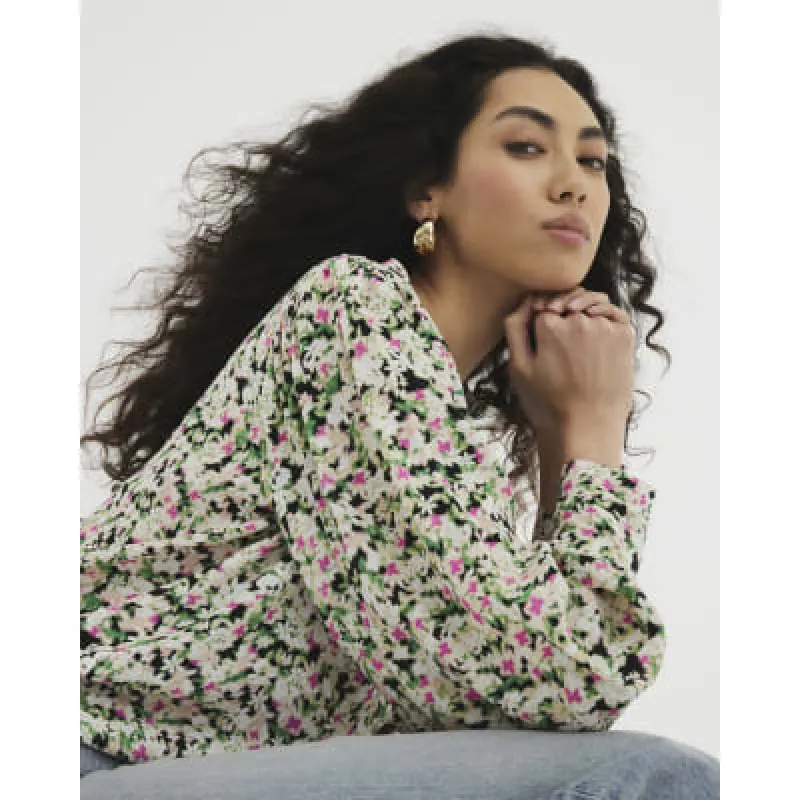 Black Floral Crew Neck Blouse sold by River Island