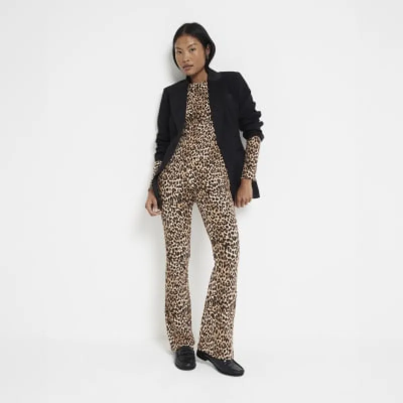 Petite Brown Leopard Ribbed Flare Leggings sold by River Island