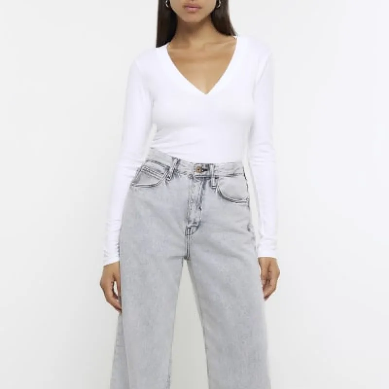 White rib v-neck long sleeve top sold by River Island
