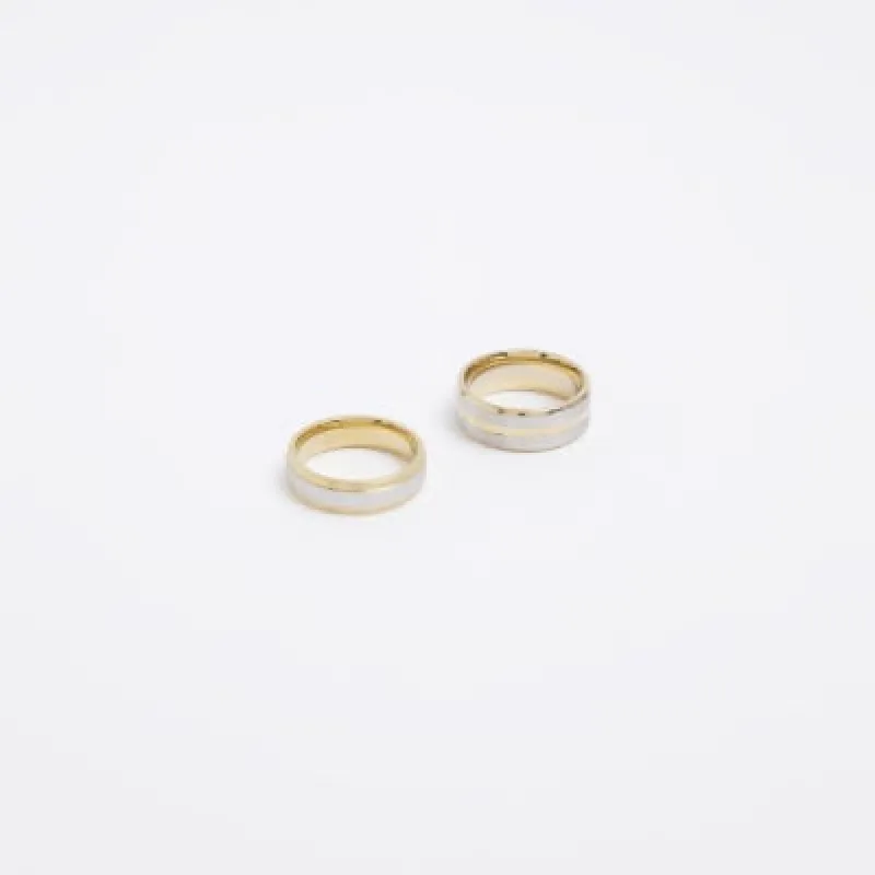 Gold colour stainless steel rings multipack sold by River Island