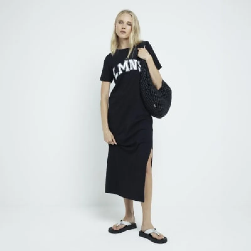 Black graphic t-shirt midi dress made by River Island