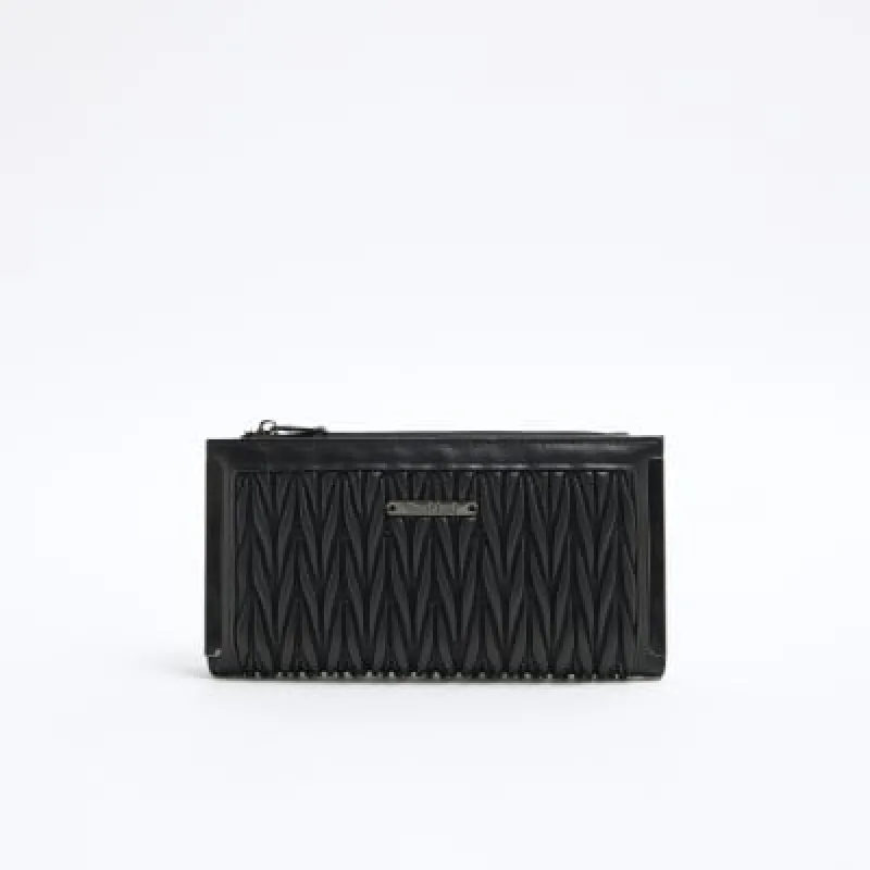 Black Scrunch Quilted Purse sold by River Island