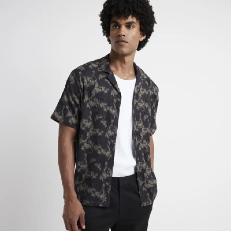 Green regular fit blur floral revere shirt sold by River Island