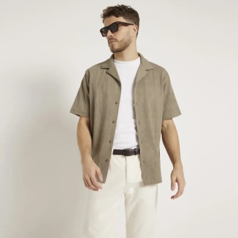 Khaki regular fit plisse revere shirt sold by River Island