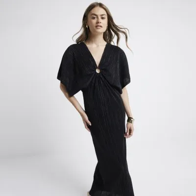 Black plisse batwing sleeve swing maxi dress sold by River Island
