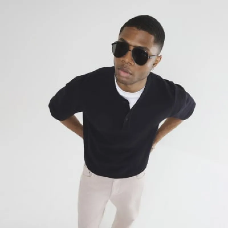 Black Metal Aviator Sunglasses sold by River Island