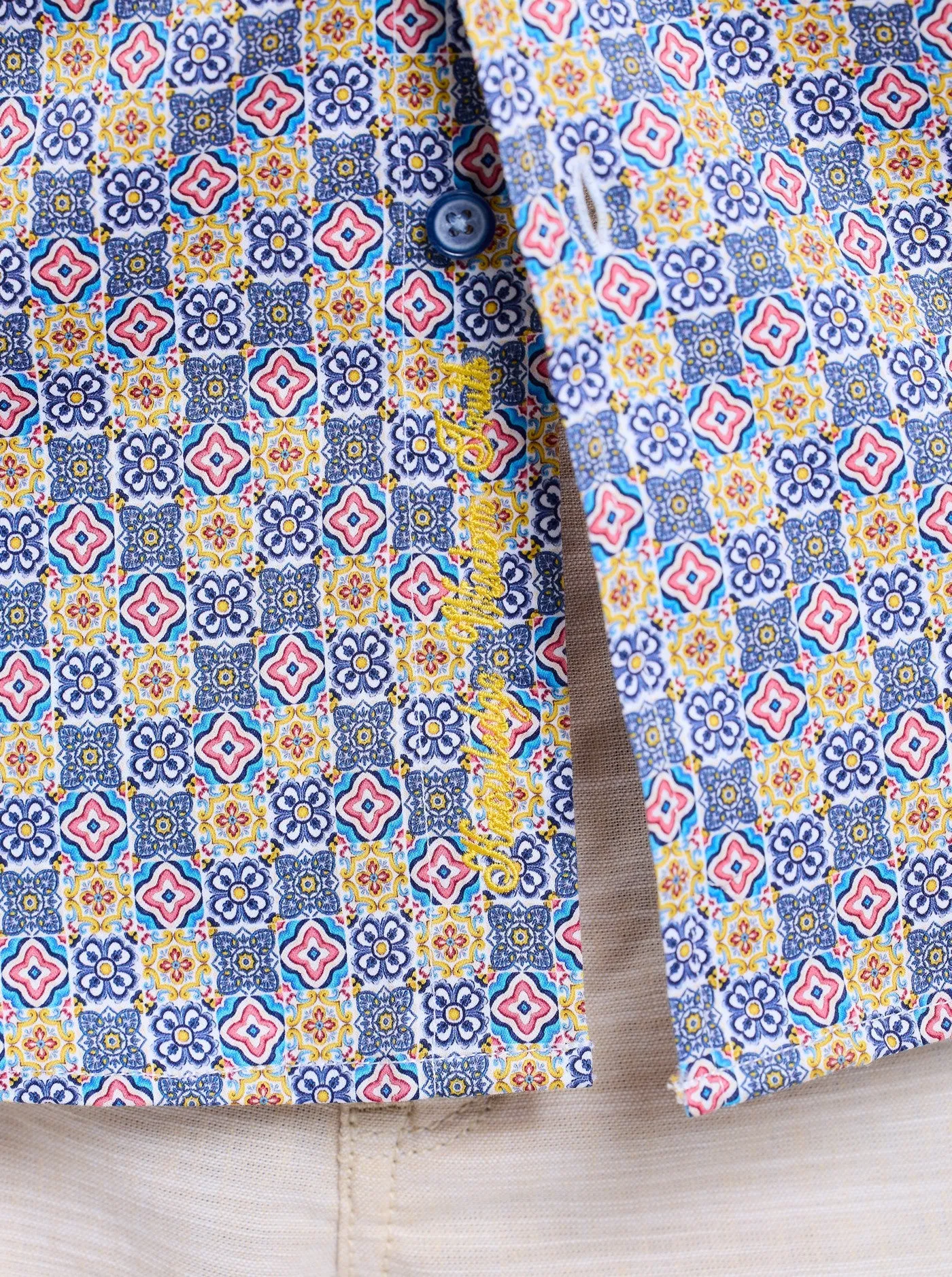 KINLOCH SHORT SLEEVE BUTTON DOWN SHIRT sold by Robert Graham product image thumbnail 3