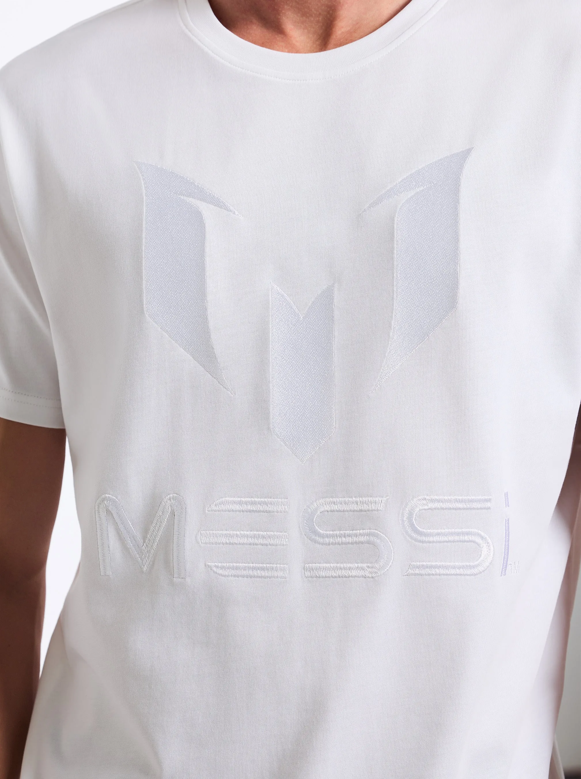 MESSI LOGO SHORT SLEEVE T-SHIRT sold by Robert Graham product image thumbnail 2