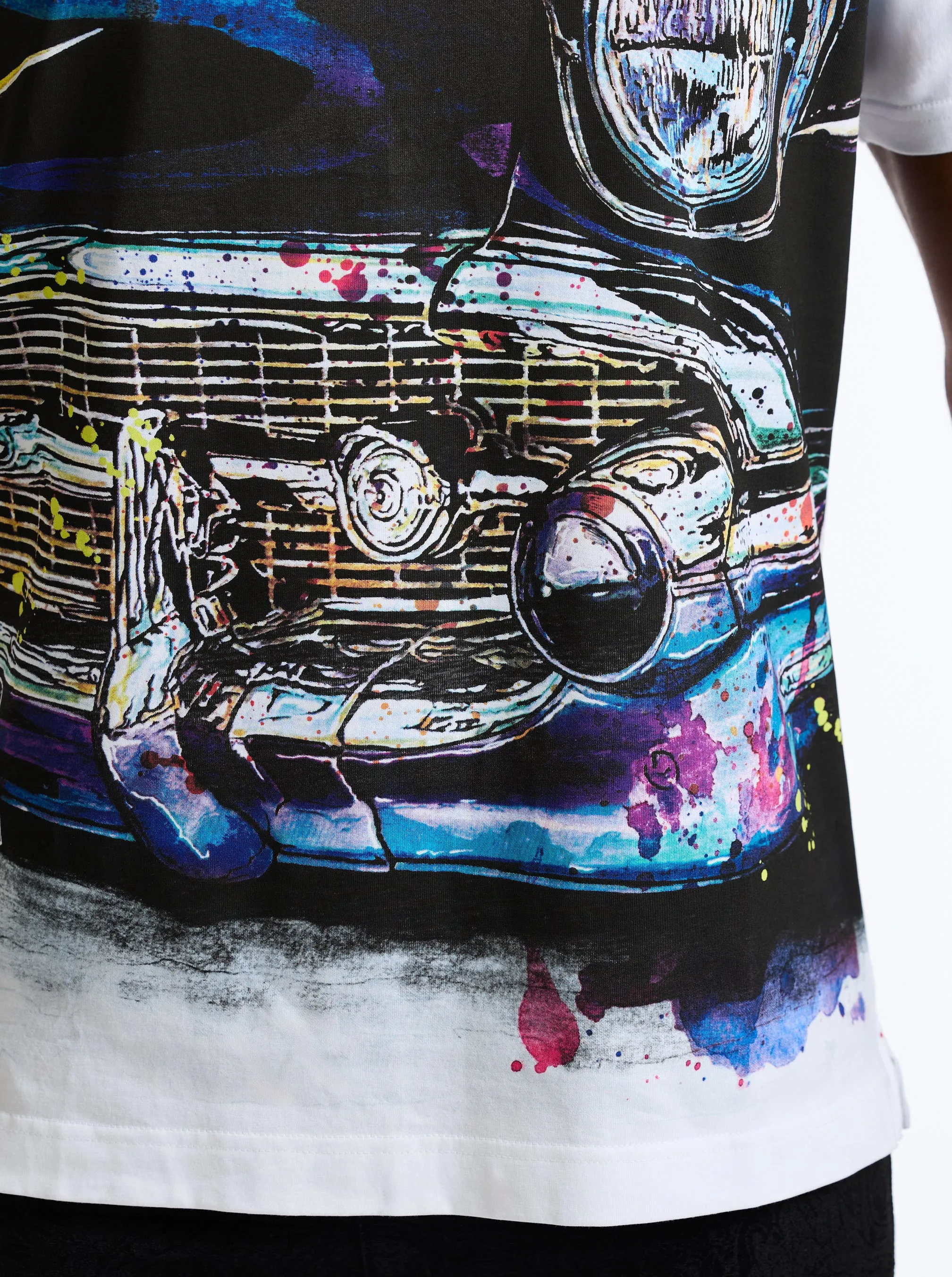 HIGHWAY CRUISE SHORT SLEEVE T-SHIRT sold by Robert Graham product image thumbnail 5