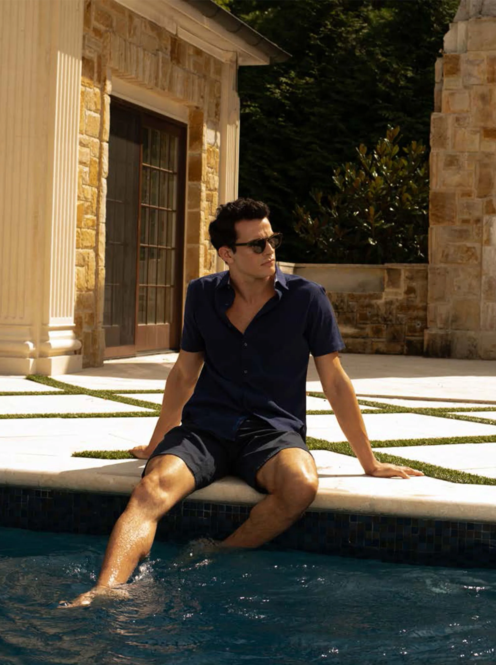 THRESHER SHORT SLEEVE BUTTON DOWN SHIRT sold by Robert Graham product image thumbnail 3