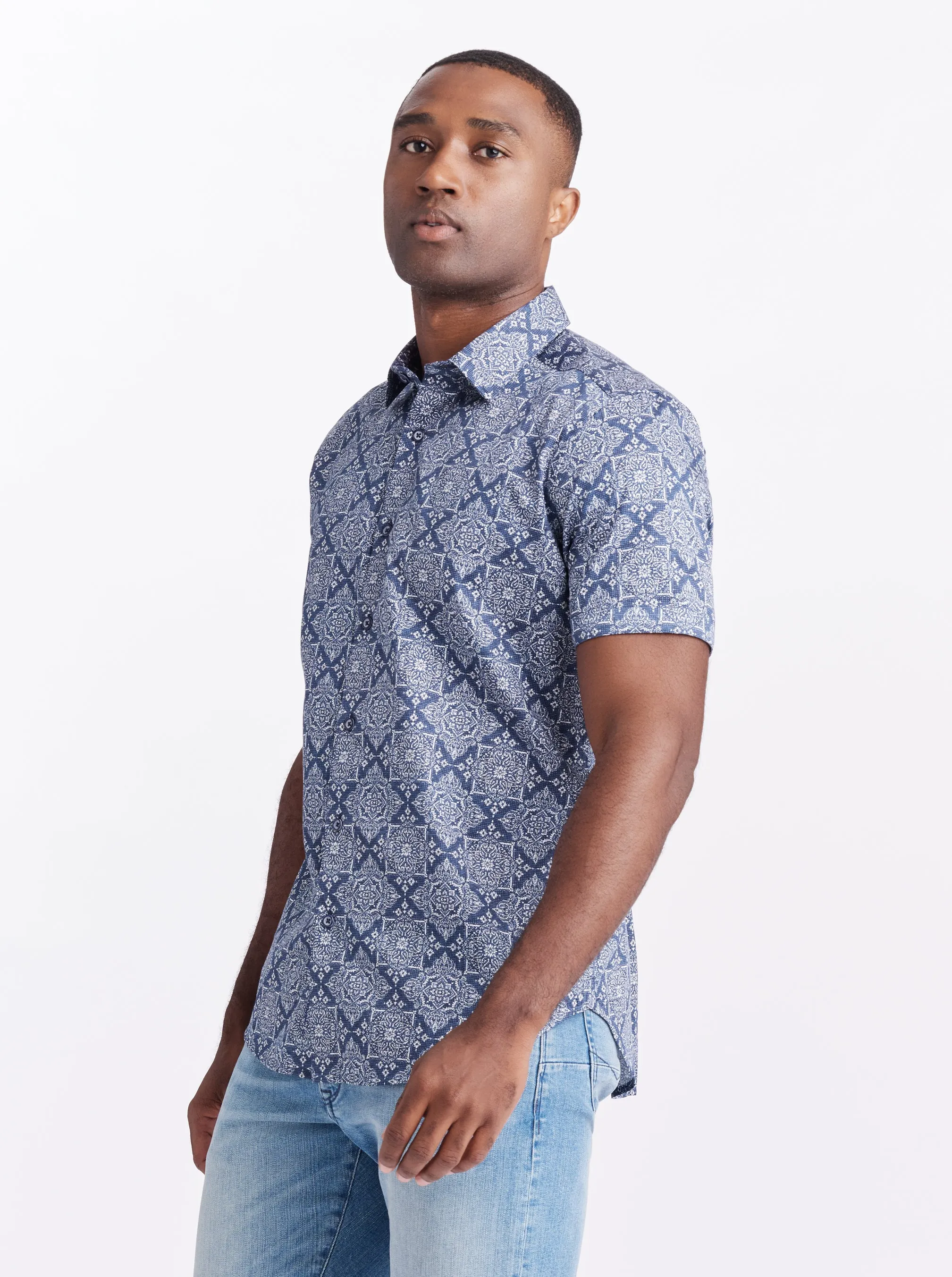 FINMERE SHORT SLEEVE BUTTON DOWN SHIRT sold by Robert Graham product image thumbnail 5