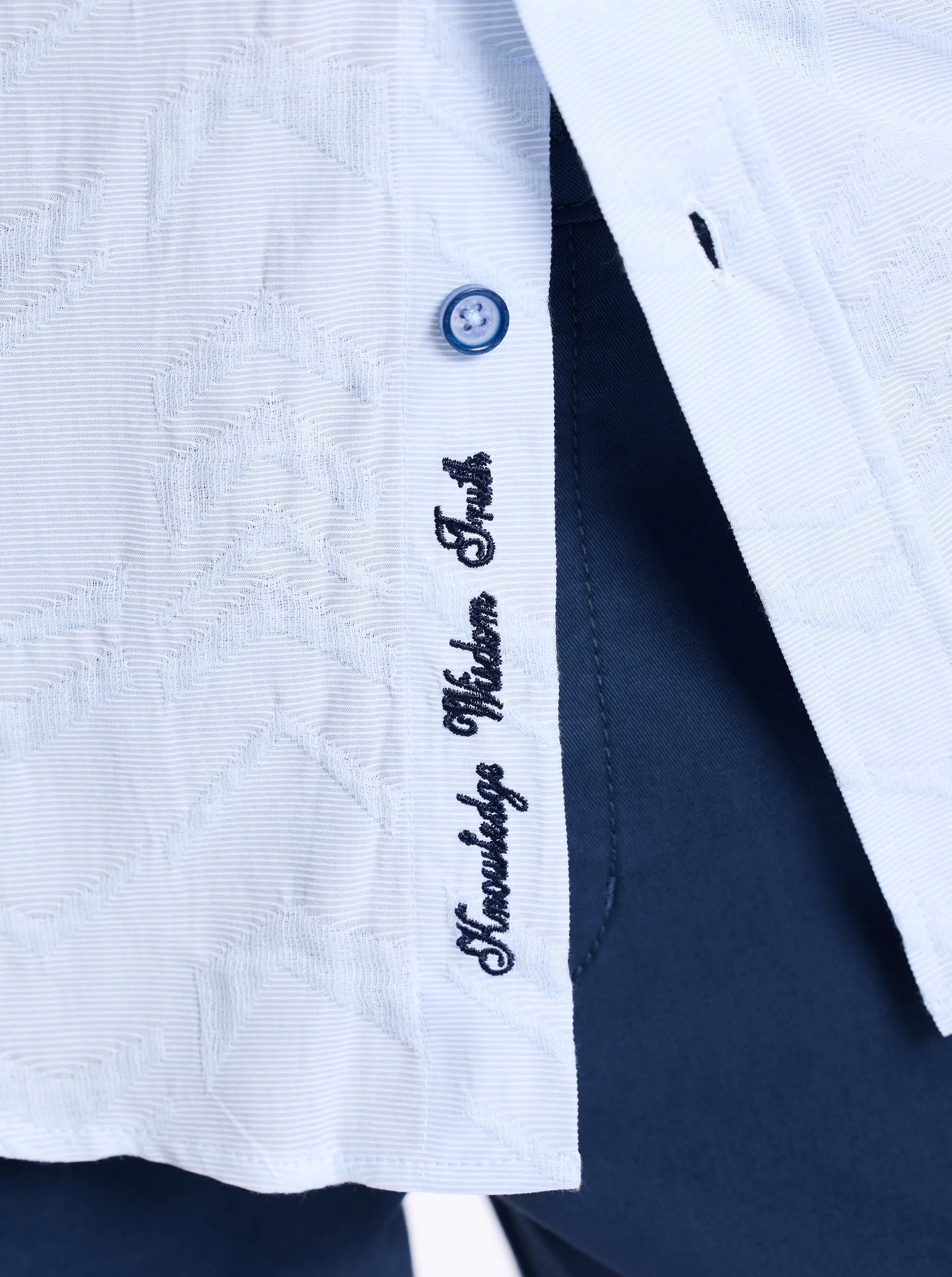 BRACKENBURY SHORT SLEEVE BUTTON DOWN SHIRT sold by Robert Graham product image thumbnail 5