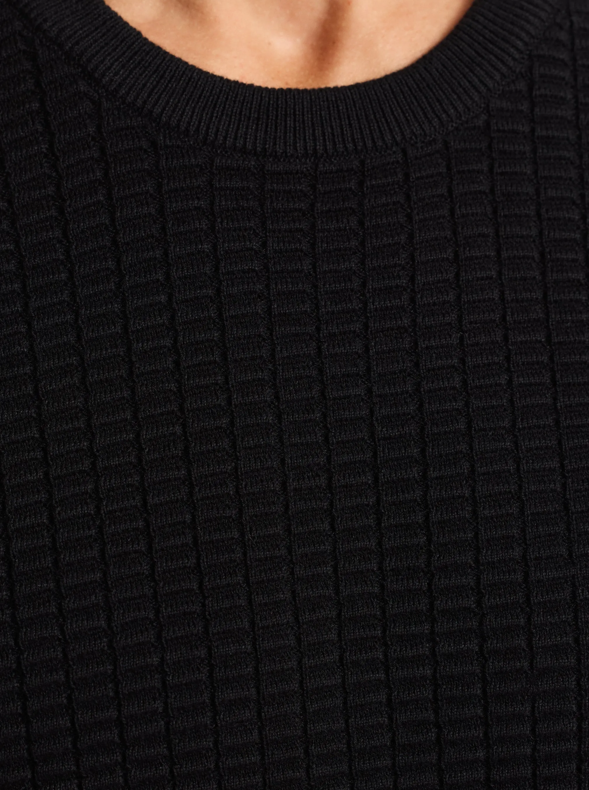 LUIS SHORT SLEEVE SWEATER sold by Robert Graham product image thumbnail 2