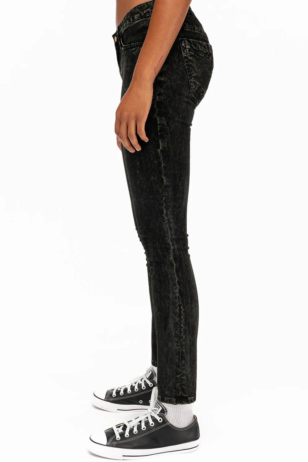 JANE MID RISE WOMENS SKINNY JEANS IN GREEN THUNDER WITH GOLD WINGS sold by Robin's Jean product image thumbnail 3