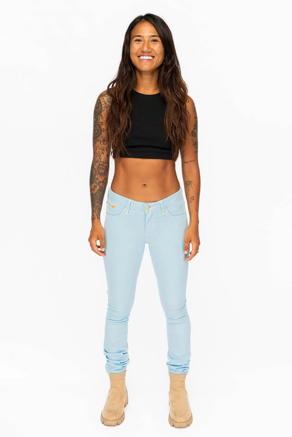 MID RISE WOMENS SKINNY JEANS IN PASTEL BLUE WASH sold by Robin's Jean product image thumbnail 4
