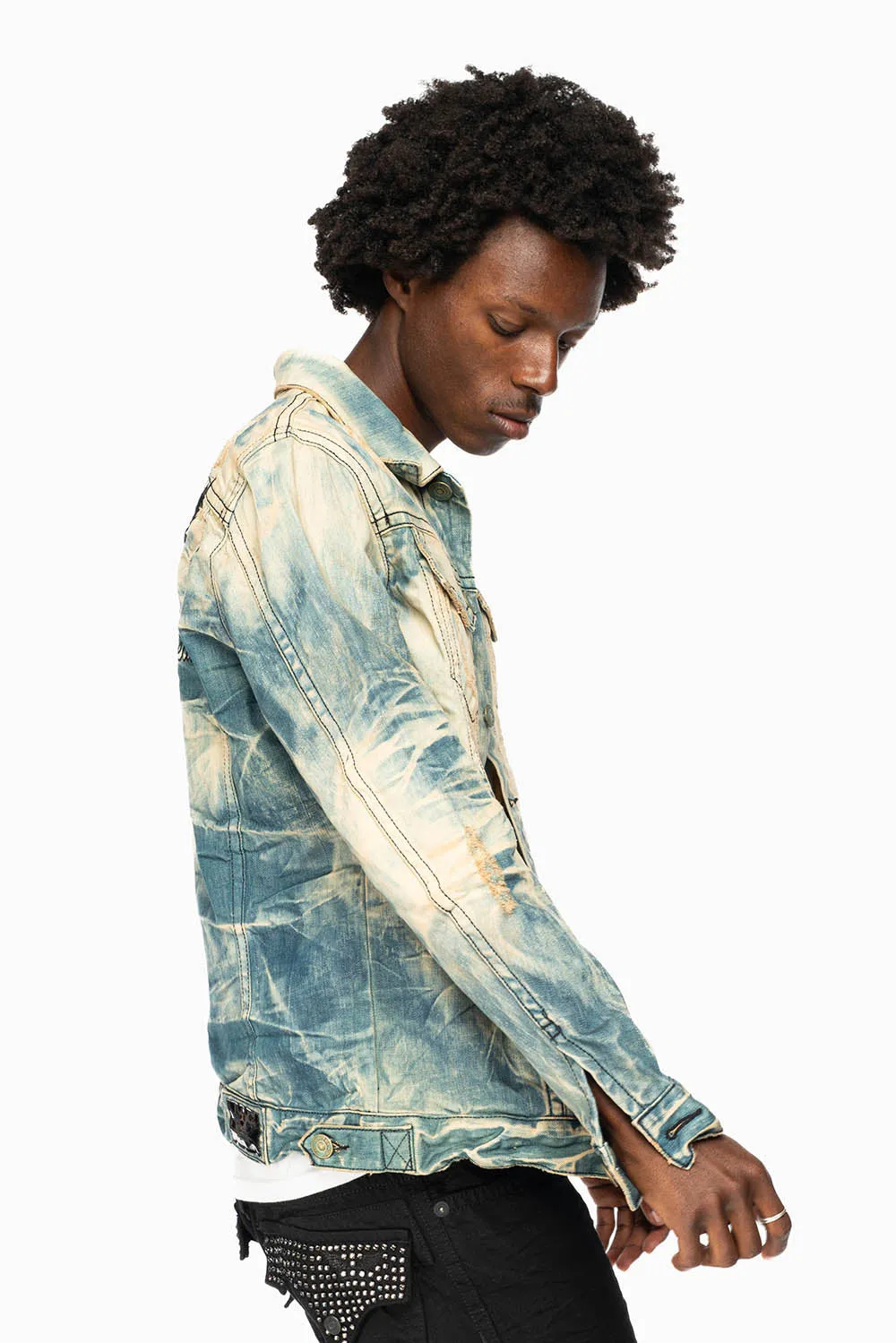 VINTAGE LIGHT BLUE JACKET WITH CONTRAST STITCHING AND BLACK EMBROIDERED LOGO WINGS sold by Robin's Jean product image thumbnail 5