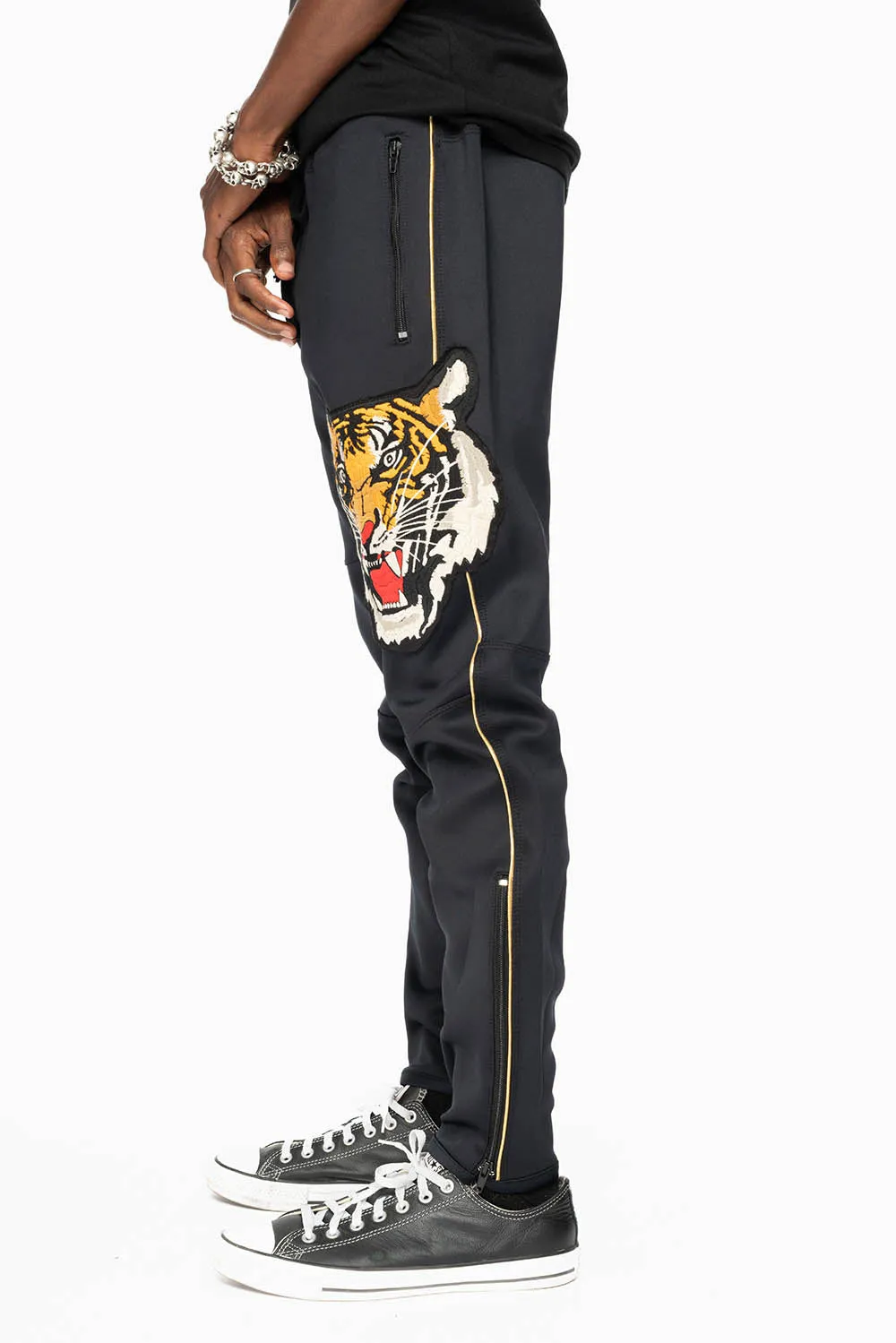 JOGGER IN BLACK WITH TIGER PATCH sold by Robin's Jean product image thumbnail 5